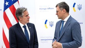 Blinken visita por sorpresa Kiev para anunciar una ayuda de $1.000 millones