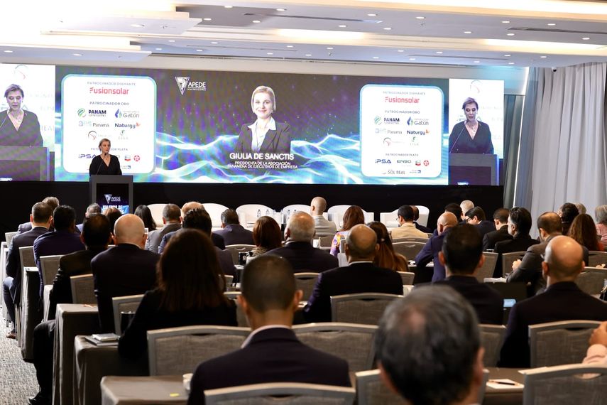 Foro de energía organizado por la Apede en Panamá.