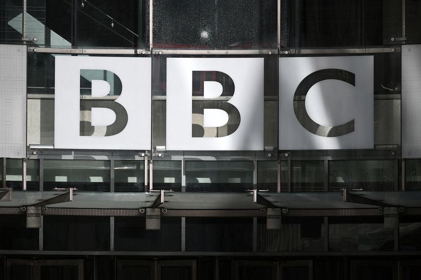 BBC suspende a un empleado tras acusación de abusos