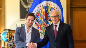 Alcalde Mayer Mizrachi impulsa proyectos clave tras reunión con el BID y OEA