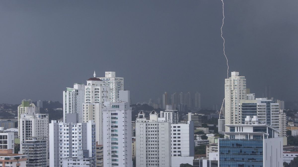 Emiten recomendaciones ante paso de Ondas Tropicales #20 y #21 en Panamá