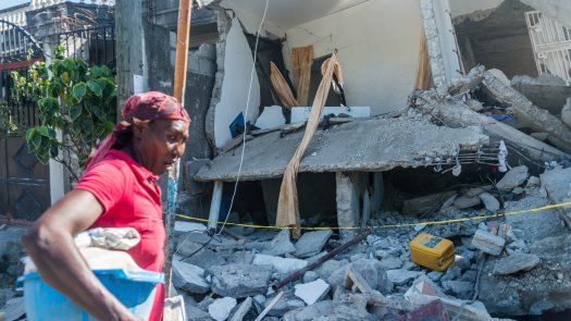 Terremoto de Haití deja al menos 1,300 decesos