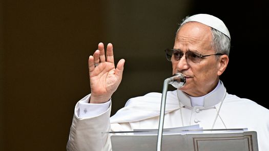 Papa León XIV llama a construir un mundo más humano