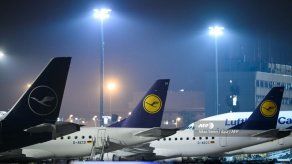 Anulaciones en cascada por coronavirus hacen temblar al transporte aéreo