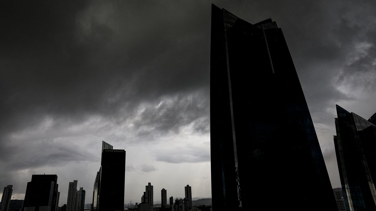 Persisten lluvias y actividad eléctrica en Panamá; pronostican riesgo de ciclón en el Caribe