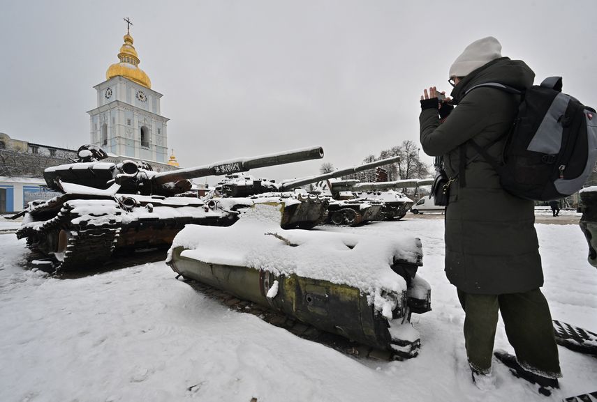 El presidente de Rusia, Vladimir Putin, dijo este miércoles que continuará desarrollando el potencial militar, incluida la "preparación para el combate" de sus fuerzas nucleares, en el contexto de la ofensiva contra Ucrania y la crisis con Occidente. 