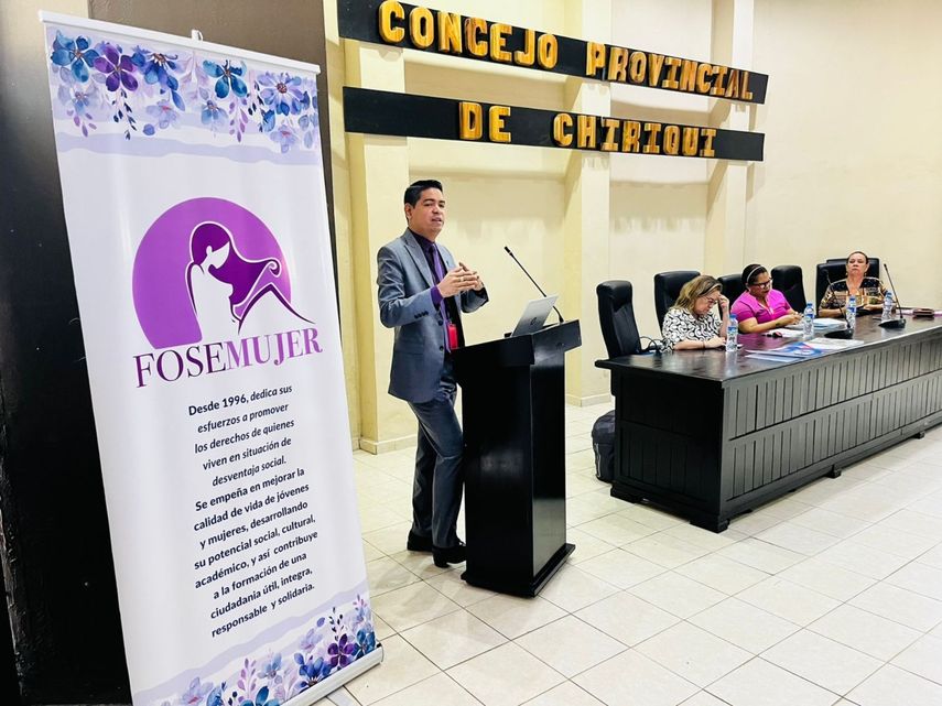 El evento se realizó en la provincia de Chiriquí con el objetivo de promover la seguridad integral de los adultos mayores.