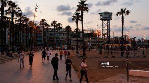 Vuelve el toque de queda nocturno a Barcelona para contener el rebrote