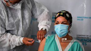 OMS anuncia que se han inyectado 28 millones de dosis de vacunas en el mundo