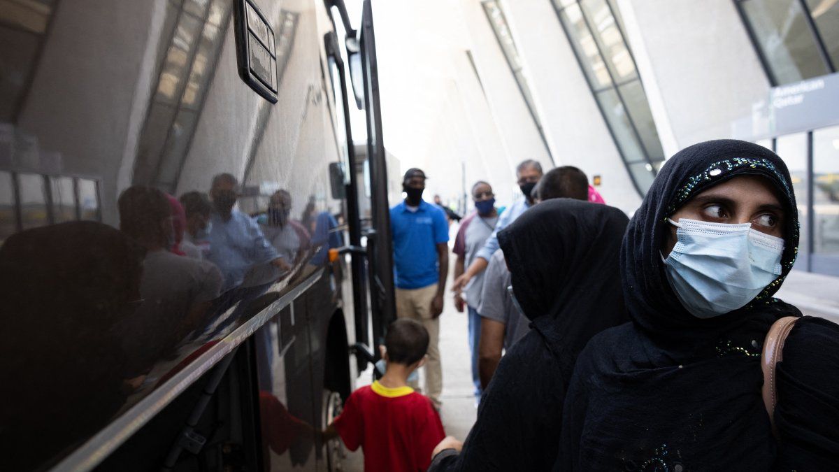 El comunicado sólo mencionó un atacante suicida y una explosión.