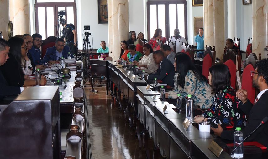 El Consejo Municipal de Panamá manifestó su respaldo al Gobierno Nacional tras las recientes declaraciones del presidente de la República, José Raúl Mulino, quien reafirmó que la soberanía e independencia del país no están en discusión. El Consejo Municipal de Panamá manifestó su respaldo al Gobierno Nacional tras las recientes declaraciones del presidente de la República, José Raúl Mulino, quien reafirmó que la soberanía e independencia del país no están en discusión.