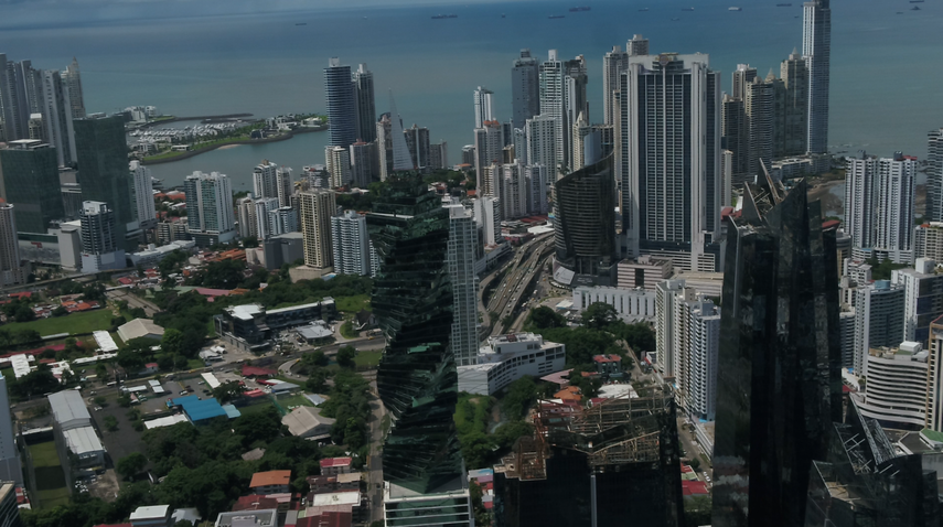 Tasas de interés podrían aumentar, tras rebaja en calificación de riesgo de S&Poors