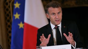 Macron acusa a los partidos de desestabilizar al primer ministro francés