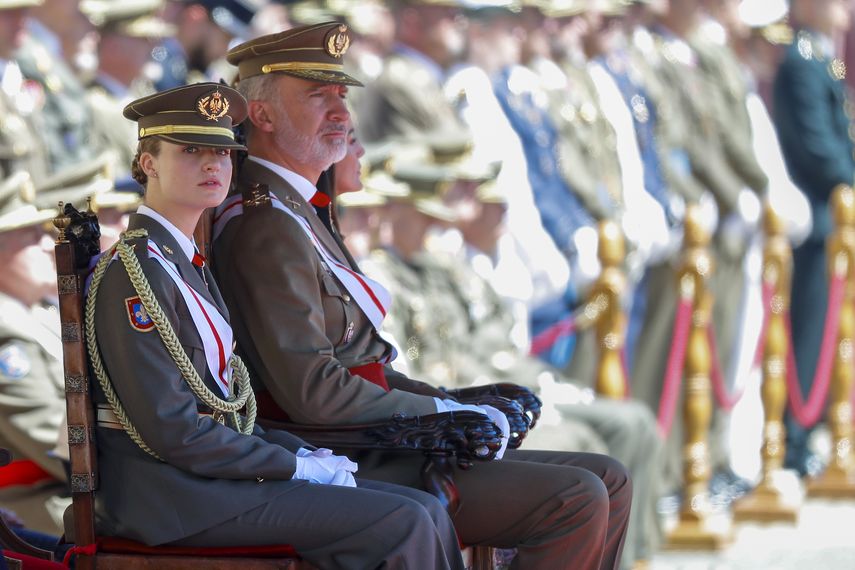 Princesa Leonor acaba su formación militar en Zaragoza, España,. Princesa Leonor acaba su formación militar en Zaragoza, España,.