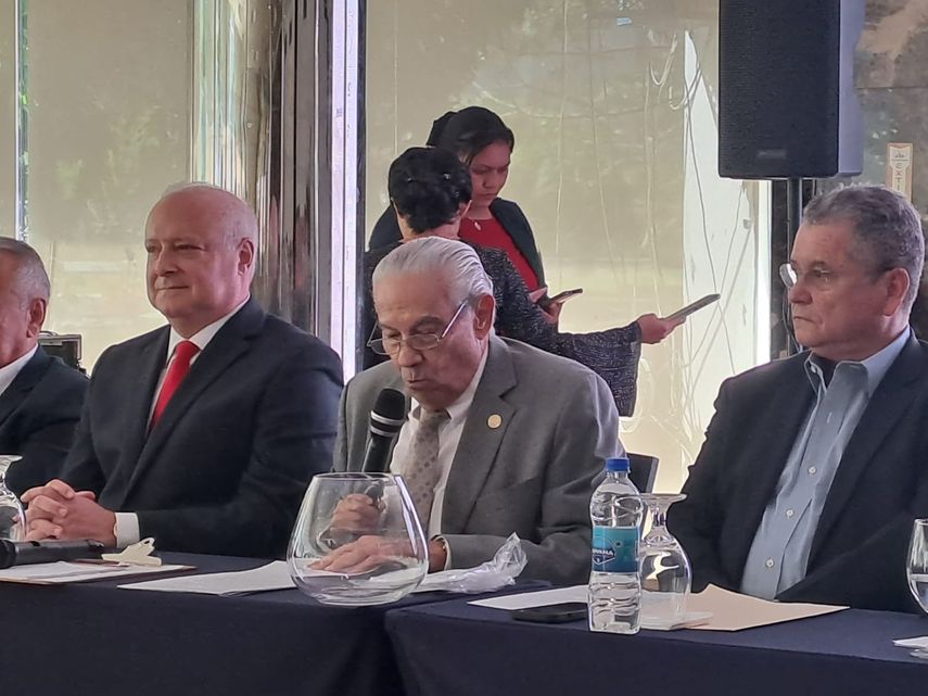 La Cámara de Turismo de Panamá (CAMTUR) anunció la participación de los siete candidatos en el Debate Presidencial de Turismo. La Cámara de Turismo de Panamá (CAMTUR) anunció la participación de los siete candidatos en el Debate Presidencial de Turismo.