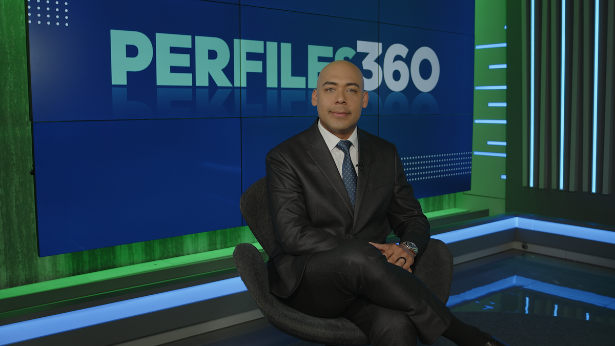 El periodista panameño Edwin Pitti, corresponsal nacional radicado en Estados Unidos, compartió en Perfiles 360 detalles de una historia marcada por sacrificios, cambios de rumbo y perseverancia. El periodista panameño Edwin Pitti, corresponsal nacional radicado en Estados Unidos, compartió en Perfiles 360 detalles de una historia marcada por sacrificios, cambios de rumbo y perseverancia.