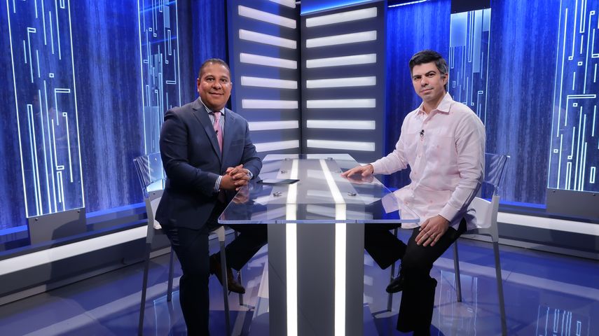 El analista político, Richard Morales, participó en el programa En Contexto junto al presentador Carlos Somoza.