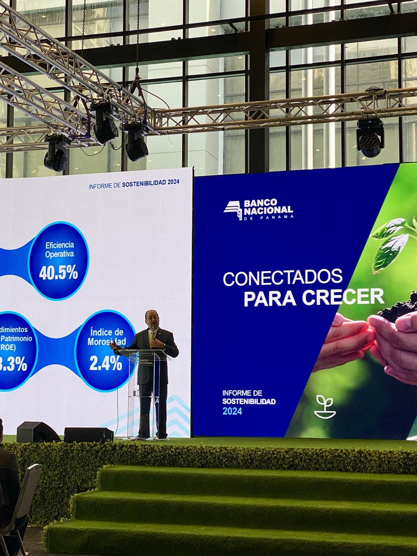 Javier Carrizo Esquivel, gerente general del Banco Nacional de Panamá. Javier Carrizo Esquivel, gerente general del Banco Nacional de Panamá.