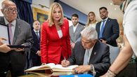 presidente mulino concluyo su visita de estado en atenas, grecia presidente mulino concluyo su visita de estado en atenas, grecia