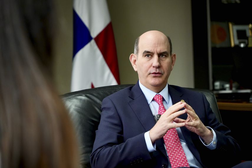 El ministro panameño de Economía y Finanzas