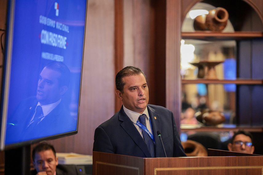 Aeronáutica Civil y la OACI fortalecerán los servicios de navegación aérea