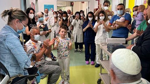 Papa Francisco saldrá del hospital este viernes