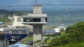 Canal de Panamá analiza expansión portuaria&nbsp;