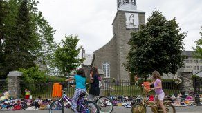 Banderas a media asta en Canadá por niños indígenas que murieron en antiguo internado