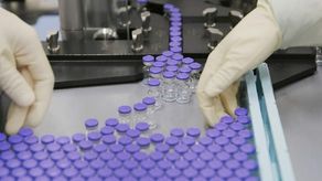 Seis países africanos recibirán tecnología para producir vacunas ARNm