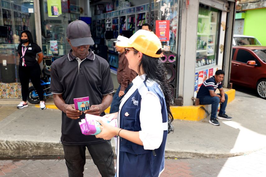 Un total de 9,110 personas fueron impactadas durante el primer semestre del año por la campaña nacional de sensibilización contra la violencia hacia la mujer, desarrollada por la Defensoría del Pueblo. Un total de 9,110 personas fueron impactadas durante el primer semestre del año por la campaña nacional de sensibilización contra la violencia hacia la mujer, desarrollada por la Defensoría del Pueblo.