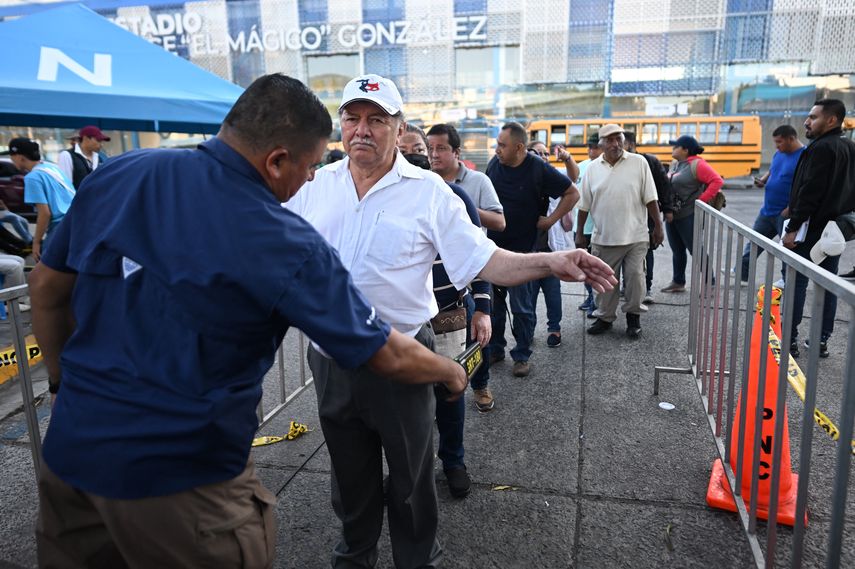 El Salvador mide en las urnas la popularidad de Bukele. El Salvador mide en las urnas la popularidad de Bukele.