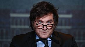 La dolarización que Milei propone para Argentina tiene antecedentes en América Latina