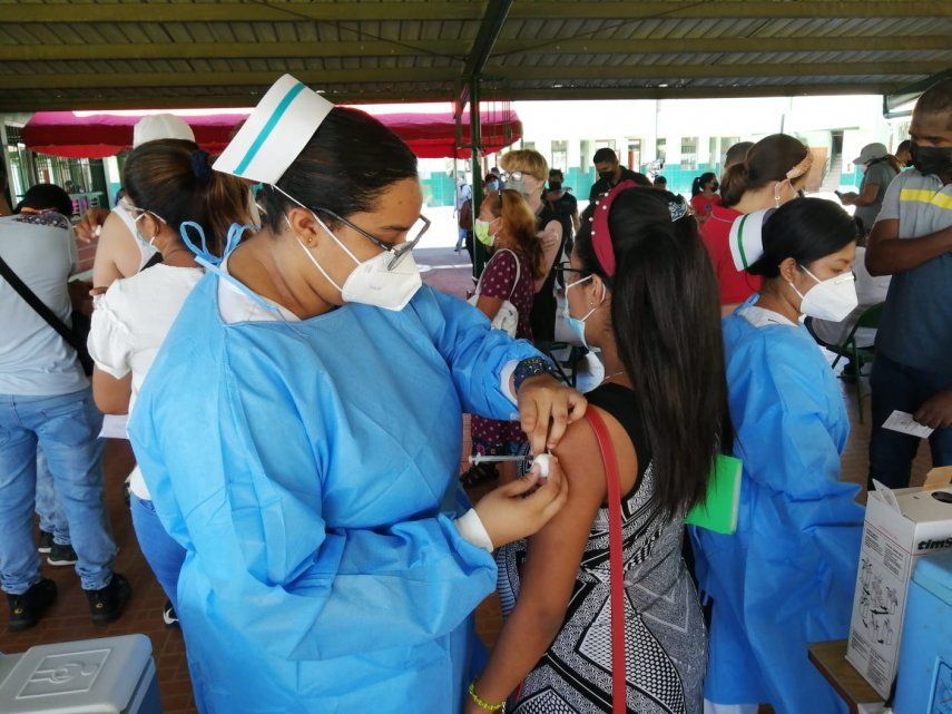 El presidente Cortizo en sus redes sociales también adelantó que Panamá supera a otros países de la región con su programa de vacunación.