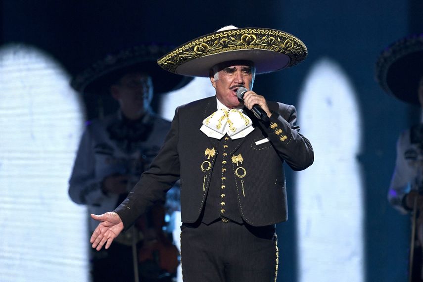 Televisa transmite serie sobre mexicano Vicente Fernández