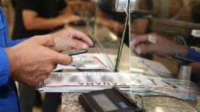 No aplicarán sanciones a conductores con placas vencidas de marzo a mayo