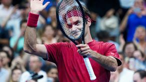 McEnroe espera que Federer siga implicado de una manera u otra en el tenis