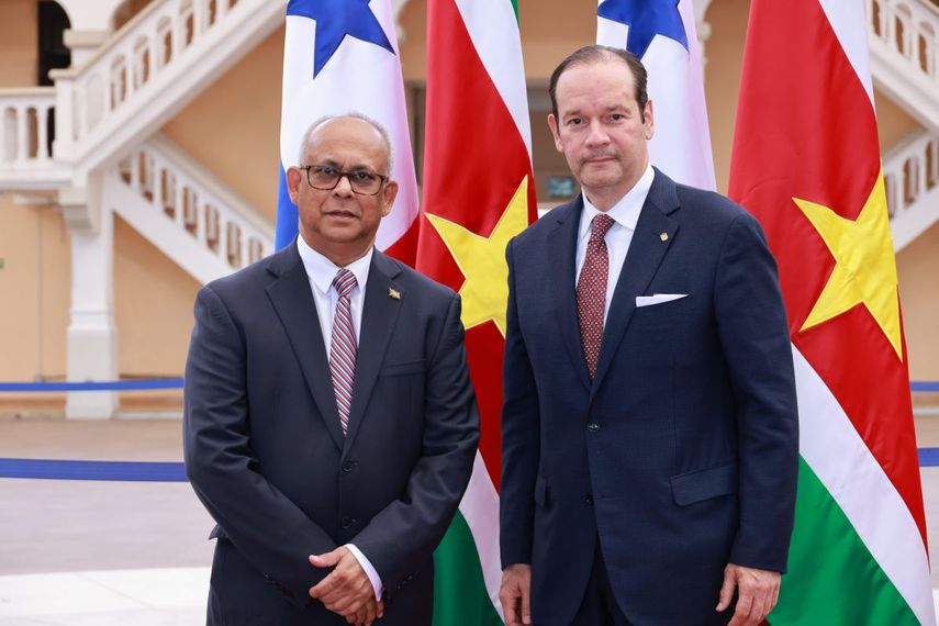 Ministro de Relaciones Exteriores de Surinam