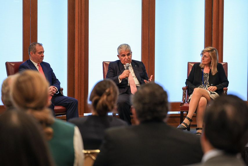 Mulino promete un Panamá abierto a la inversión extranjera durante foro económico en Nueva York