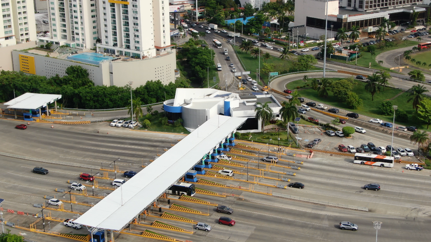 Conductores insisten en transitar sin saldo por corredores. Hay 115 mil placas identificadas