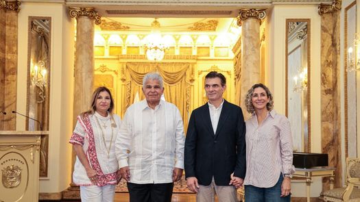 Mulino recibe al presidente electo de Bolivia, Rodrigo Paz, en el Palacio de las Garzas Mulino recibe al presidente electo de Bolivia, Rodrigo Paz, en el Palacio de las Garzas