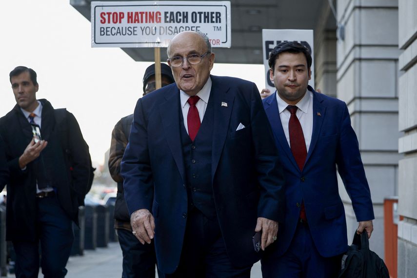 Exabogado de Donald Trump se declara en bancarrota