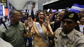 Miss Universo Sheynnis Palacios llegó a Panamá entre ovaciones de compatriotas