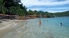 Aplicarán reglamento de uso de playas e hisopados aleatorios en Colón