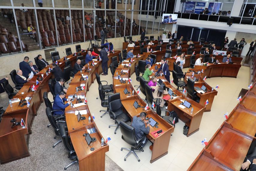 Proyecto de ley sobre cámaras corporales para la Policía Nacional pasa a tercer debate