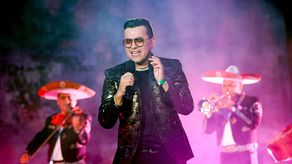 La muerte del cantante de música popular Yeison Jiménez, de 34 años, quien pereció junto con otras cinco personas en un accidente de avión ocurrido el sábado en el departamento de Boyacá (centro) Colombia, tiene consternada este domingo a Colombia mientras avanzan las investigaciones para esclarecer las causas del siniestro.