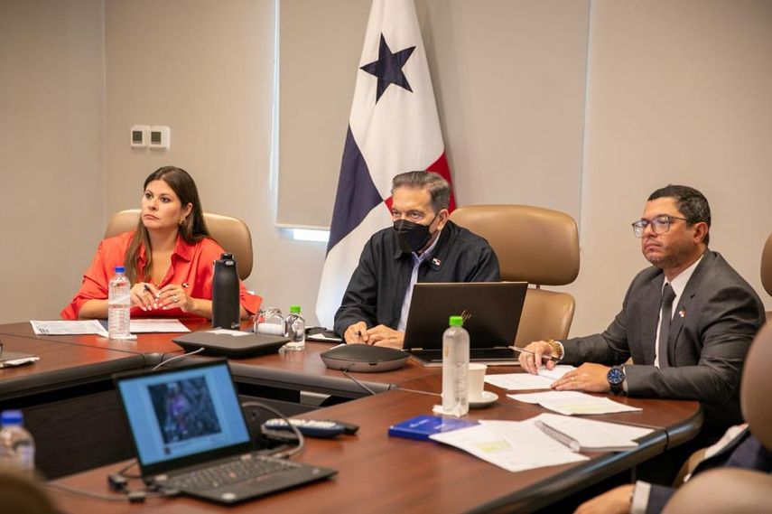 Representantes de varias instituciones se reunieron con AAUD y rindieron informe al presidente Nito Cortizo sobre la situación en el relleno de Cerro Patacón. Representantes de varias instituciones se reunieron con AAUD y rindieron informe al presidente Nito Cortizo sobre la situación en el relleno de Cerro Patacón.