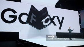 Samsung presenta su smartphone con pantalla plegable