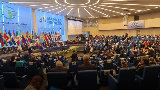 Parlatino pide al Parlamento Europeo ratificar la salida de Panamá de lista de blanqueo