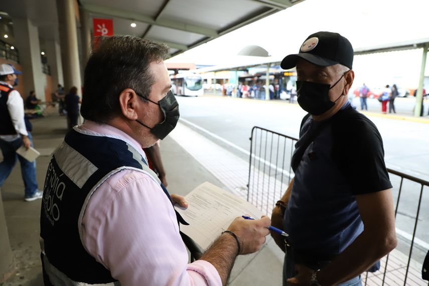 La Defensoría del Pueblo detectó que en los puntos de origen de las rutas en horas pico la frecuencia de despacho en general están por debajo de los 15 minutos