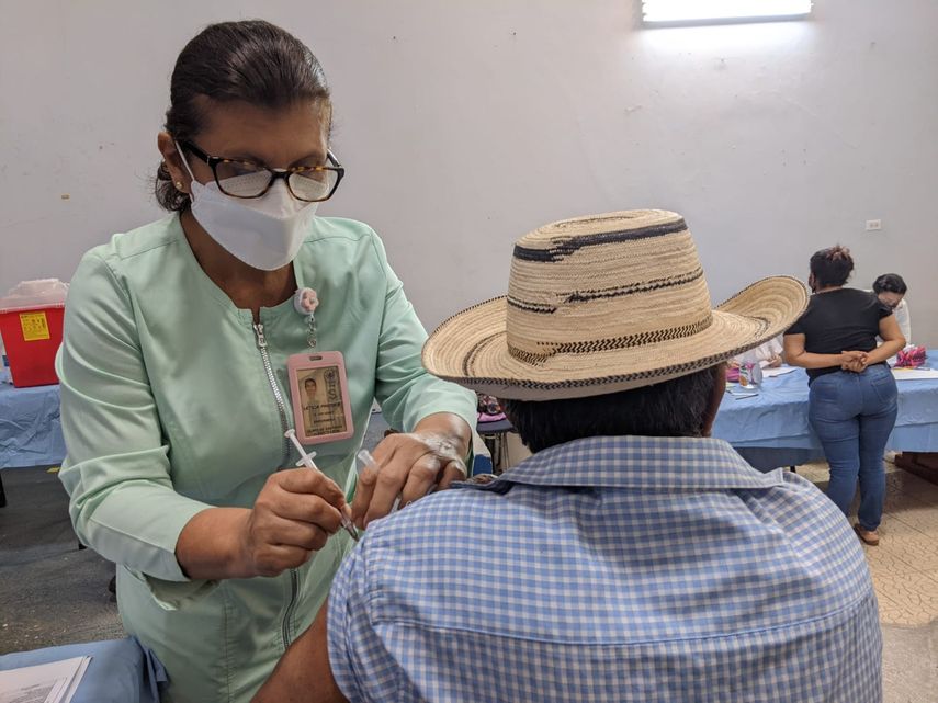 Minsa reporta aplicación de 7,142,811 dosis contra la Covid